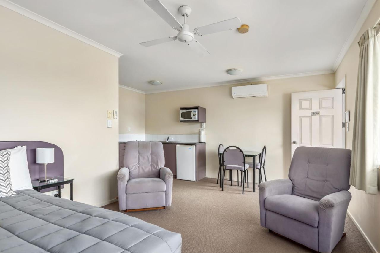 Bk'S Chardonnay Motor Lodge Masterton Buitenkant foto