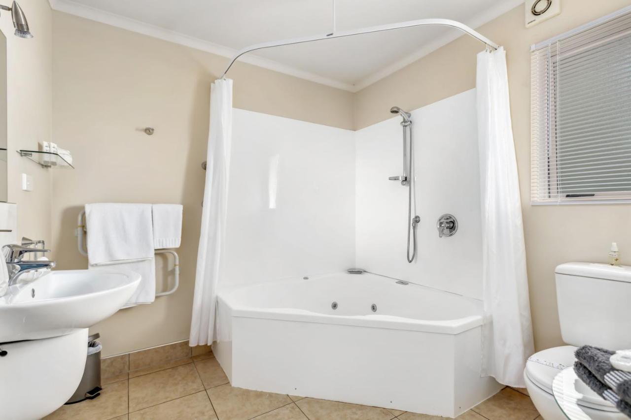Bk'S Chardonnay Motor Lodge Masterton Buitenkant foto