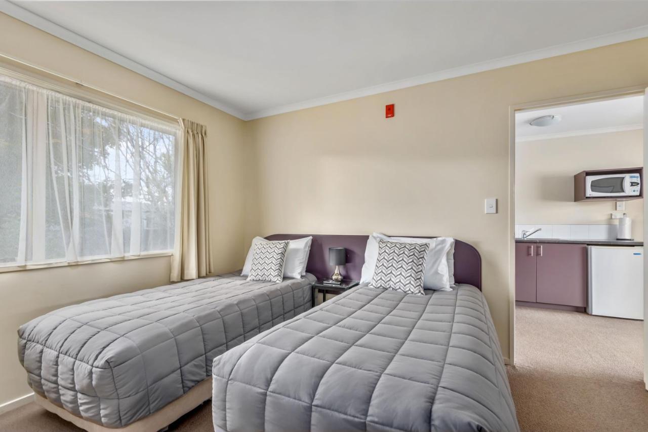 Bk'S Chardonnay Motor Lodge Masterton Buitenkant foto