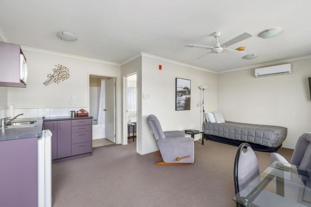 Bk'S Chardonnay Motor Lodge Masterton Buitenkant foto