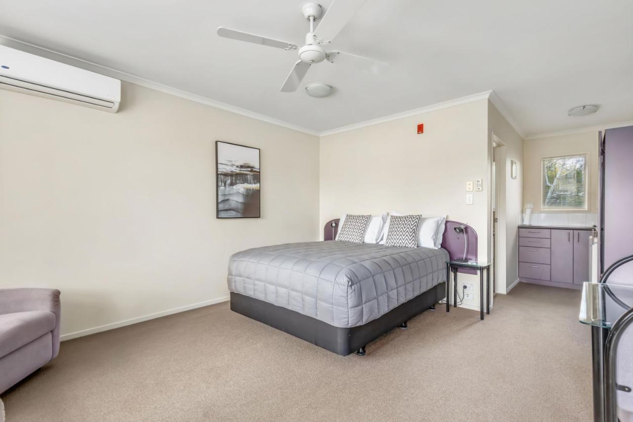 Bk'S Chardonnay Motor Lodge Masterton Buitenkant foto